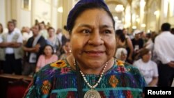 Rigoberta Machu y otras mujeres dialogaron sobre el campo ancestral, econonomía, educación y alimentación.