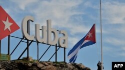 La nueva constitución de Cuba estableció además que por primera vez habrá un vicepresidente en la nación caribeña y un primer ministro, aunque la nominación de éste dependerá del mandatario.