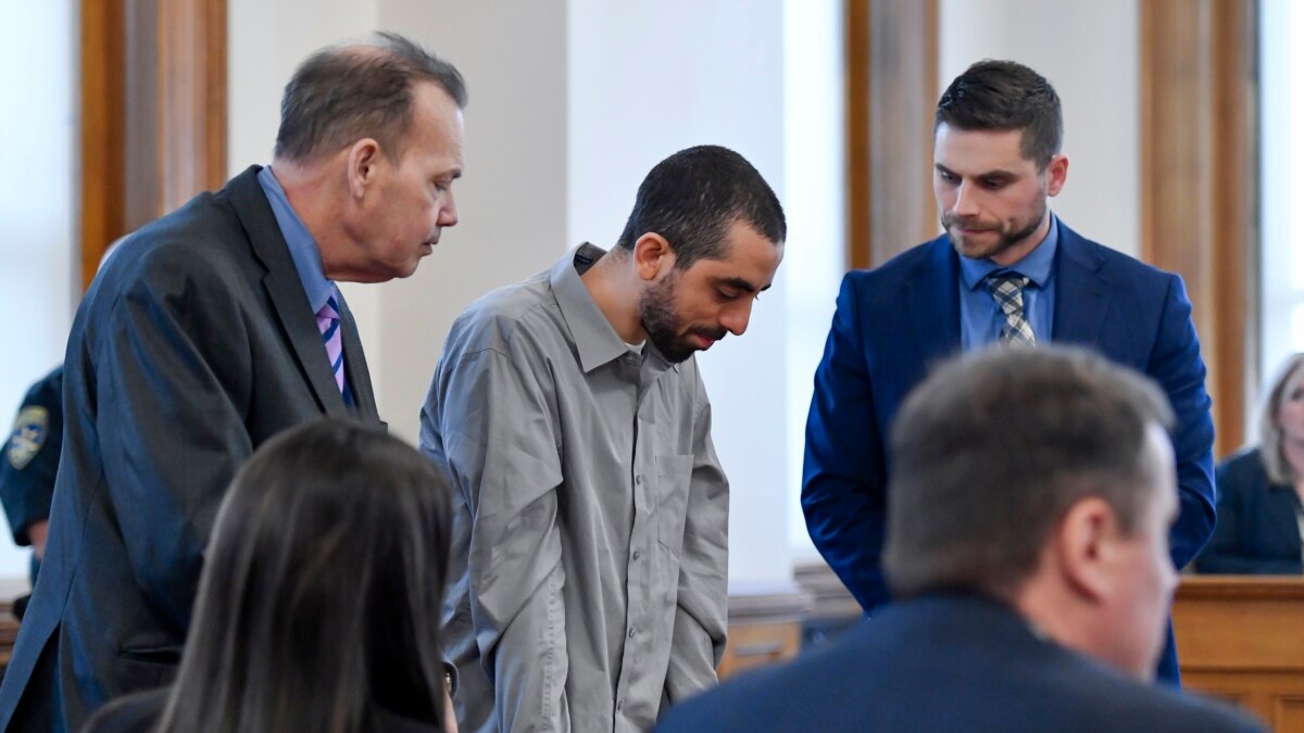 袭击作家拉什迪的嫌疑人被判谋杀未遂罪名成立