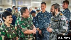 عموماً کے تقریب نئے سال کے ابتدائی دنوں میں منعقد ہوتی ہے۔ پانی کو یخ یا تیز ٹھنڈا کرنے کے باقاعدہ برف استعمال کی جاتی ہے۔&nbsp;<br />
<br />
<br />
