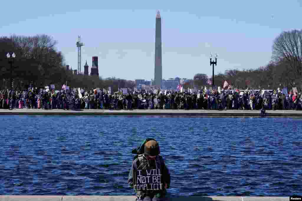 Demonstrators gather on President&#39;s Day to protest against U.S. President Donald Trump&#39;s actions during his first weeks in office, in Washington.