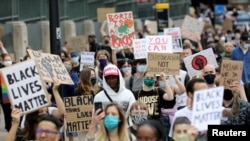 2020년 6월20일 영국 런던에서 진행된 반인종주의 시위 (자료사진)