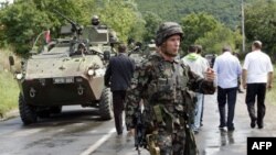 Pripadnici međunarodnih snaga na Kosovu