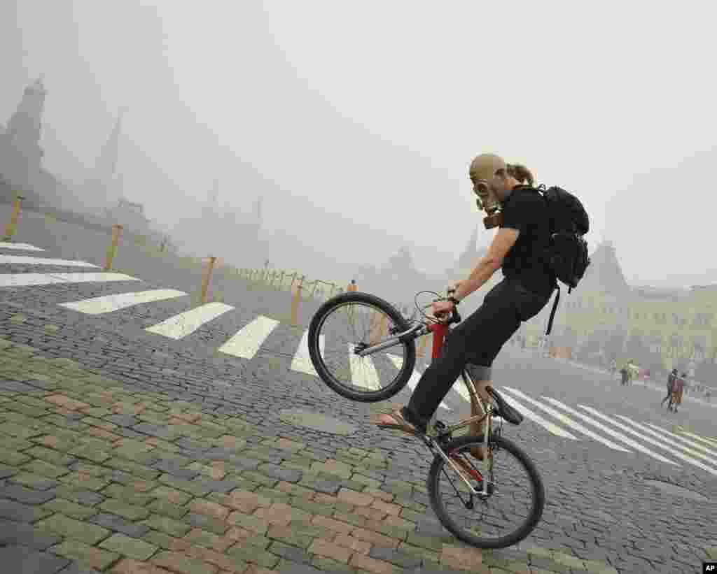 Moscow Struggles With Summer Smog
