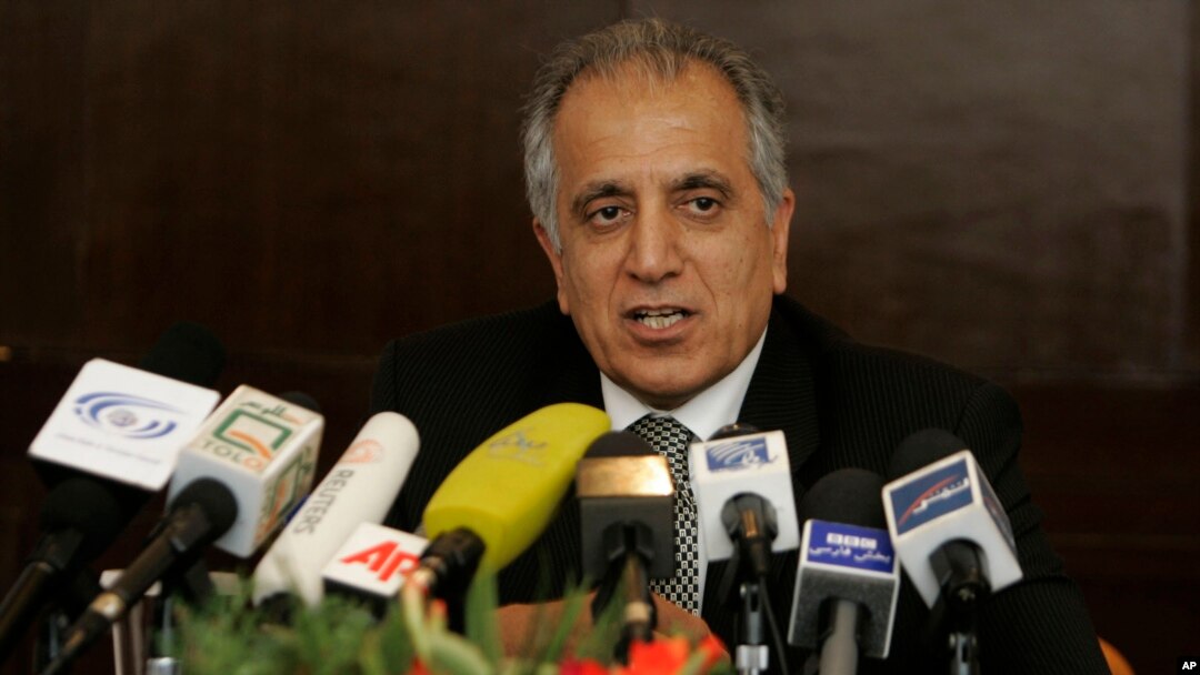 د طالبانو سره په قطر کې د خبرو ورستۍ ناسته په افغانستان کې د سولې دپاره د امریکې خصوصي استازی افغان نژاد زلمی خلیلزاد دا میاشت وکړه