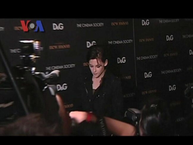 Masa Depan Twilight dan Selena Gomez - VOA Planet Info