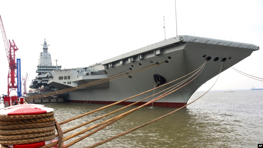 中国称其最新航母“福建舰”星期三（5月1日）起航进行首次海试。（美联社转发）(photo:VOA)