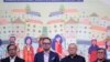 ARCHIVO - De izquierda a derecha: Gustavo Petro, presidente de Colombia; Carlos Ruiz Massieu, representante especial de la Secretaría General; monseñor Héctor Henao, y el líder del ELN, alias Pablo Beltrán, en una ceremonia en Bogotá, Colombia, el jueves 3 de agosto de 2023. 