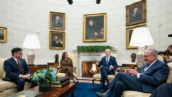 Presiden Joe Biden berbicara dalam pertemuan dengan para pemimpin Kongres di Ruang Oval Gedung Putih, Selasa, 27 Februari 2024, di Washington DC. 