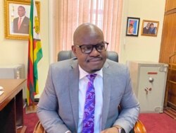 Ndavaningi Mangwana, the secretary for Zimbabwe’s Ministry of Information says six new television stations were just licensed in Zimbabwe, and added that foreign media houses are now free to operate in the country. (Photo: Columbus Mavhunga/VOA)