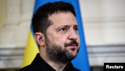Президент України Володимир Зеленський під час зустрічі із прем'єр-міністром Британії Енді Бернем 14 жовтня у Лондоні. Фото: HENRY NICHOLLS/Pool via REUTERS