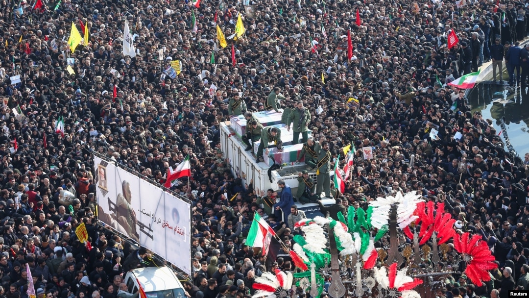 Hôm 6/1, hàng trăm ngàn người Iran đã xuống đường biểu tình trên đường phố Tehran trong tang lễ của chỉ huy quân đội Qassem Soleimani.
