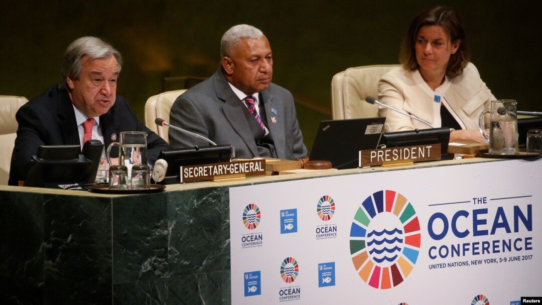 Secretary General of the United Nations Antonio Guterres (L) speaks at the opening of The Ocean Conference at the United Nations in New York, June 5, 2017. 
