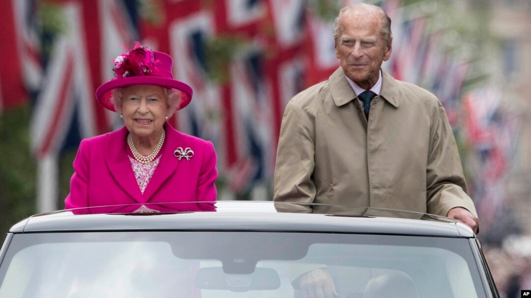 Foto de junio del año pasado de la reina Isabel II y el príncipe Felipe de Inglaterra. El príncipe anunció su retiro de actos públicos a partir del otoño.
