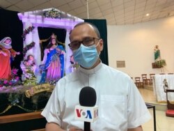 El sacerdote Julio Arana dijo que en todas las parroquias se siguieron las recomendaciones de las autoridades de salud por la pandemia de coronavirus. Foro Daliana Ocaña, VOA.