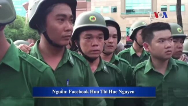 Công an giải tán, bắt giữ nhiều người biểu tình ở Việt Nam