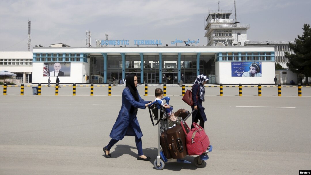 Hamid Karzay aeroporti. Uning xavfsizligini Turkiyaga topshirish xususida muzokara ketmoqda.