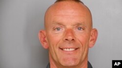 Foto de archivo del teniente Charles Joseph Gliniewicz que planeó cuidadosamente su suicidio para que pareciera asesinato. 