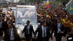 El Papa Francisco dijo sentirse feliz de regresar a América Latina en el primer viaje de su pontificado.