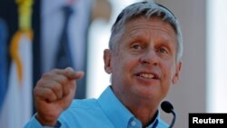 Libertarian presidential candidate Gary Johnson speaks at a campaign rally in Boston, Massachusetts, Aug. 27, 2016. 