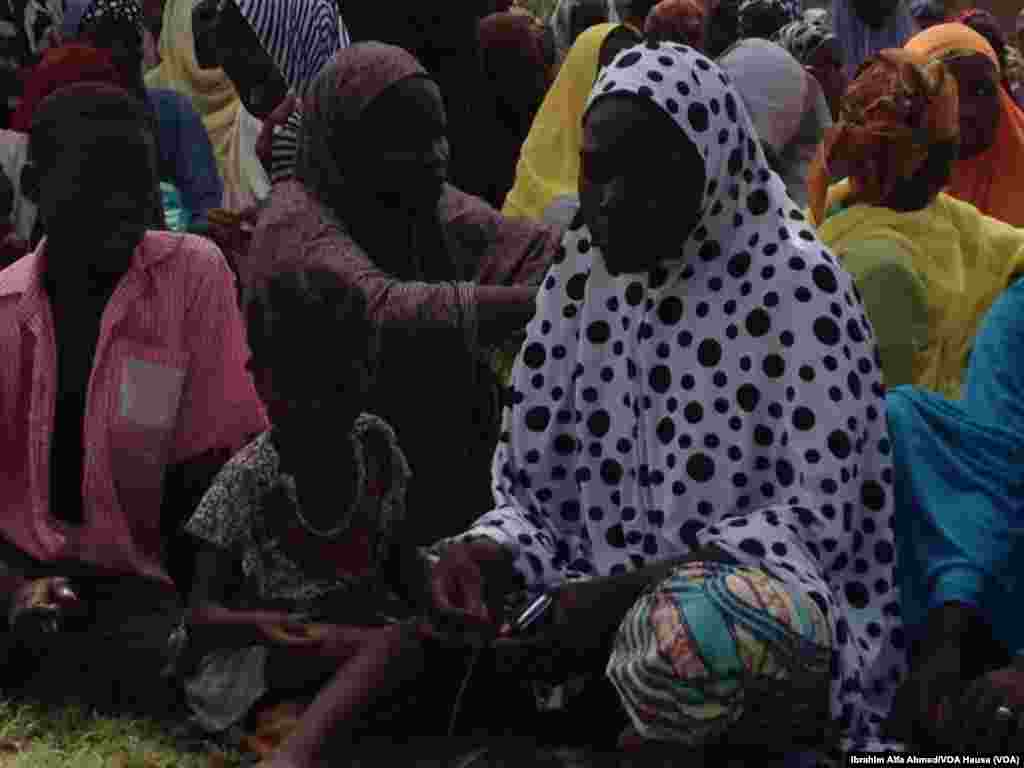 Yawancin 'yan gudun jihiran daga jihohin Borno da Yobe suka fito yayin da wasu da dama sun fito ne daga wasu sassan Adamawa kamar daga kananan hukumomin Madagali da Michika, Yuni 3, 2014.