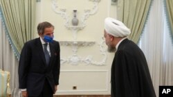 라파엘 그로시 국제원가력기구(IAEA) 사무총장이 26일 테헤란에서 하산 로하니 이란 대통령과 만났다.