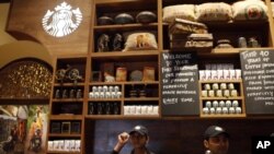 Pemerintah telah membuat aturan-aturan yang membatasi jumlah gerai yang dapat dikontrol oleh waralaba asing seperti Starbucks. (Foto: Dok)