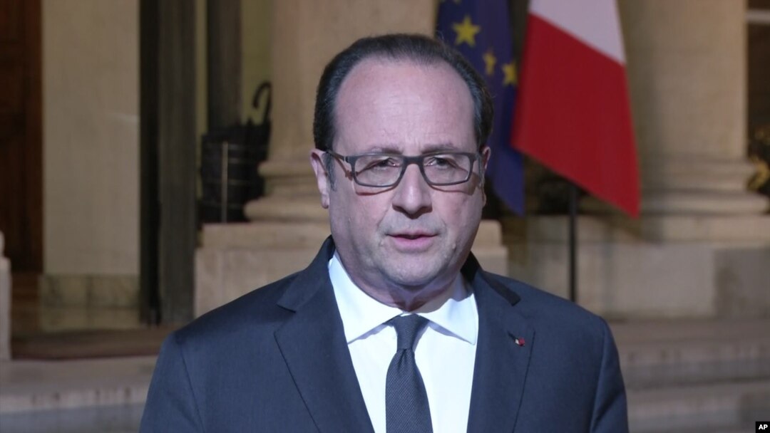 Mantan Presiden Perancis Francois Hollande mengecam pernyataan Trump. 