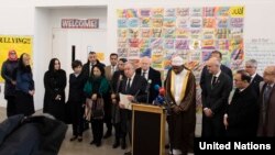New York’ta İslam Kültür Merkezi’ne bağlı bir camiyi Cuma namazı öncesinde ziyaret eden Guterres, dini ibadethanelerin korunması için acil eylem çağrısı yaptı