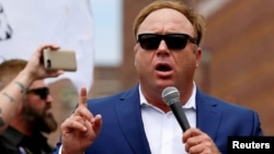 Alex Jones, tokoh ekstrim kanan AS. 