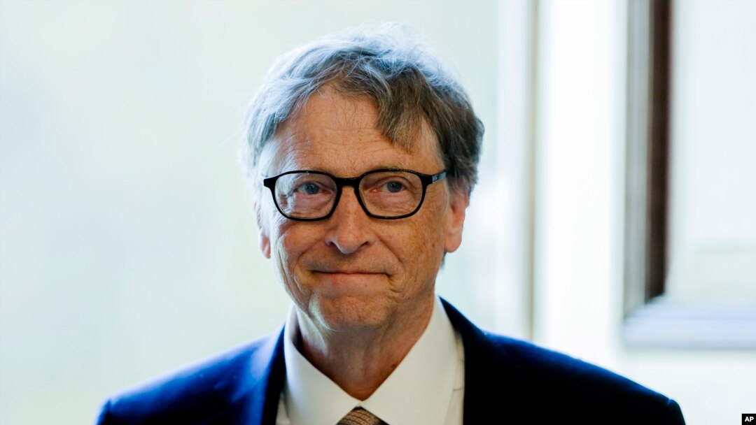 Mantan CEO Microsoft, Bill Gates, tiba di Berlin, Jerman, untuk menghadiri sebuah pertemuan pada 16 Oktober 2018. (Foto: AP/Markus Schreiber)
