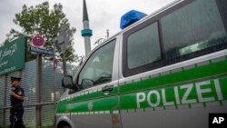Seorang polis Jerman di Kota Munich, Jerman, 11 Juli 2019. (Foto: Lino Mirgeler via AP)