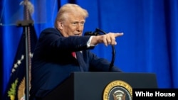 Presiden Donald Trump menyampaikan pidato di Departemen Kehakiman di Washington, D.C., Jumat, 14 Maret 2025. (Foto: White House by Joyce N. Boghosian)