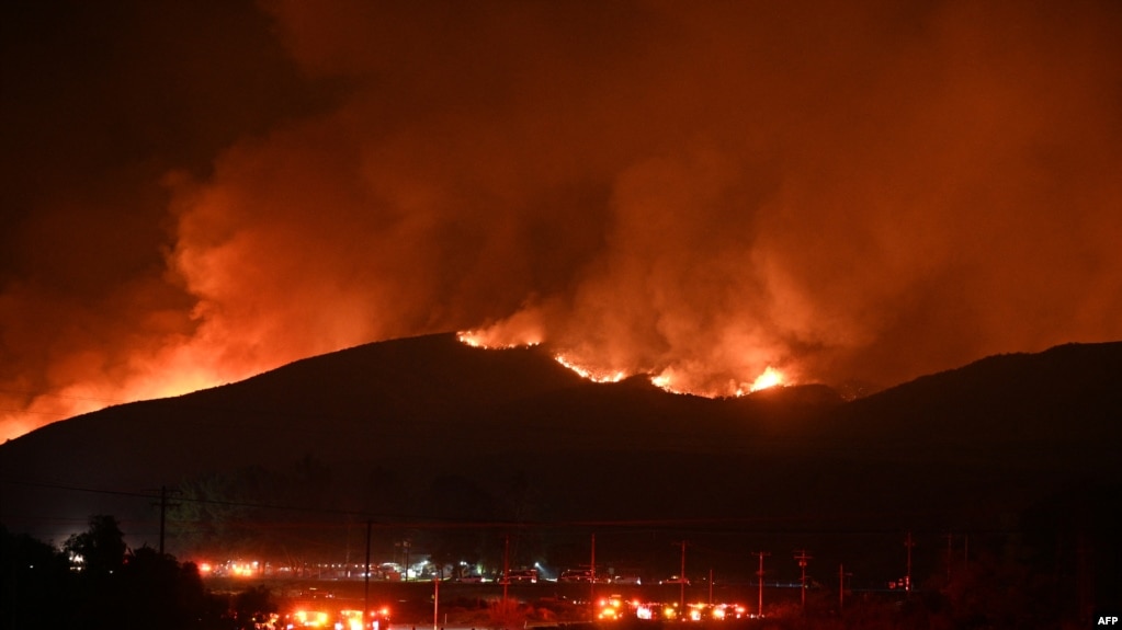 Đám cháy Hughes ở Địa hạt Los Angeles.