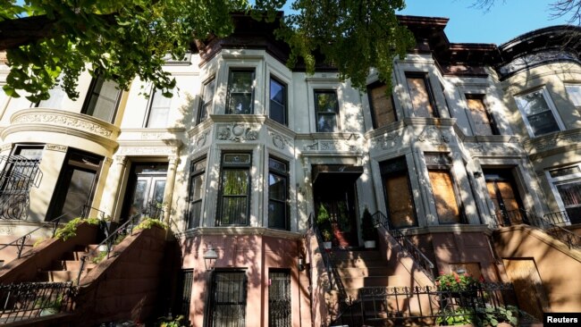 Вид на дом Брианны Саггс, в котором агенты ФБР провели обыск, Бруклин, Нью-Йорк, 2 ноября 2023 г.