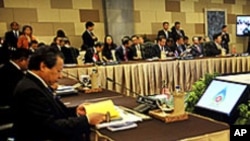 ASEAN Foreign Ministers attend the opening of the ASEAN Foreign Ministers meeting at Nusa Dua, Bali, Indonesia, November 15, 2011.