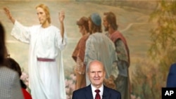 ARCHIVO - El presidente de la Iglesia Mormona, Russell M. Nelson, llega a la conferencia de prensa en la que anunció su nuevo liderazgo a raíz de la muerte del presidente anterior Thomas S. Monson, el martes 16 de enero de 2018 en Salt Lake City. (AP Photo / Rick Bowmer)