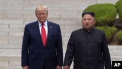 도널드 트럼프 미국 대통령과 김정은 북한 국방위원장이 지난해 6월 판문점에서 만났다.