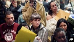 La cifra de estadounidenses que solicitaron subsidios de desempleo alcanzó cifra récord de los últimos nueves meses de 379.000 solicitudes.