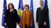 Predsednica Kosova Atifete Jahjaga, visoka predstavnica EU Ketrin Ešton i premijer Kosova Hašim Tači