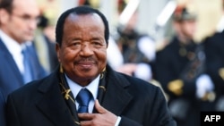 Le président camerounais Paul Biya à l'Elysée à Paris, le 12 décembre 2017.