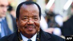 Paul Biya à son arrivée à l'Elysée à Paris, le 12 décembre 2017.