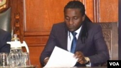 Kanzura weBulawayo, VaTinashe Kambarami, avo vakadomwa zvakare kuve mutevedzeri wameya weBulawayo.