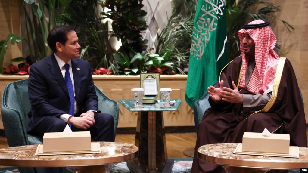 Ngoại trưởng Hoa Kỳ Marco Rubio gặp Thái tử Ả Rập Xê Út Mohammed bin Salman tại Riyadh vào ngày 17 tháng 2 năm 2025.