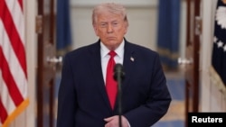 唐纳德·特朗普总统在白宫准备就伊朗战争发表全国讲话。(2026年4月1日)