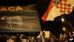 'Prosvjednike u Hrvatskoj najviše smeta korupcija i siromaštvo'