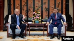 唐纳德·特朗普总统与中国国家主席习近平与在北京中南海参观期间举行会晤。(2026年5月15日)