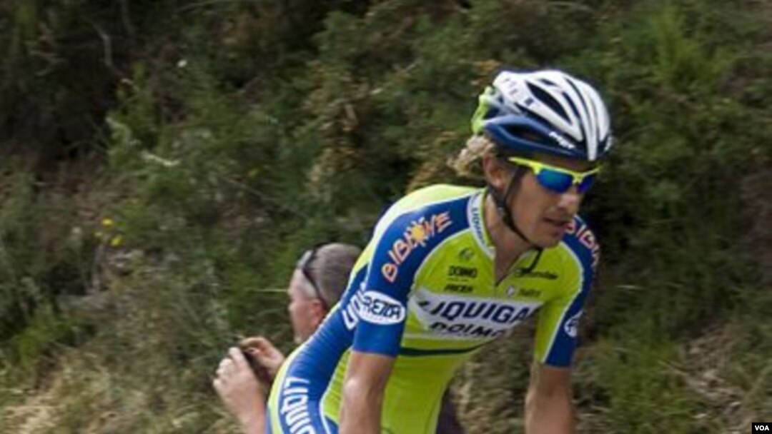 Franco Pellizotti dibebaskan dari tuduhan doping oleh pengadilan anti-doping Komite Olimpiade Nasional Italia. Ia dikenal sebagai "Raja Tanjakan" pada Tour de France 2009.