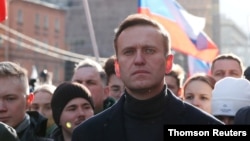 រូបឯកសារ៖ លោក Alexei Navalny មេដឹកនាំ​បក្ស​ប្រឆាំង​នៅ​រុស្សី ចូលរួម​ក្នុង​ពិធី​ជួបជុំ​គ្នា​មួយ​ដើម្បី​រំឭកខួប​ទី ៥ នៃ​​ឃាតកម្ម​សម្លាប់​លោក Boris Nemtsov ដែល​ជា​អ្នក​នយោបាយ​បក្ស​ប្រឆាំង នៅ​ទីក្រុង​មូស្គូ ប្រទេស​រុស្ស៊ី។