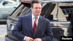 Paul Manafort fue una de las primeras personas en la órbita de Trump que enfrentó cargos criminales como parte de la investigación de Mueller .